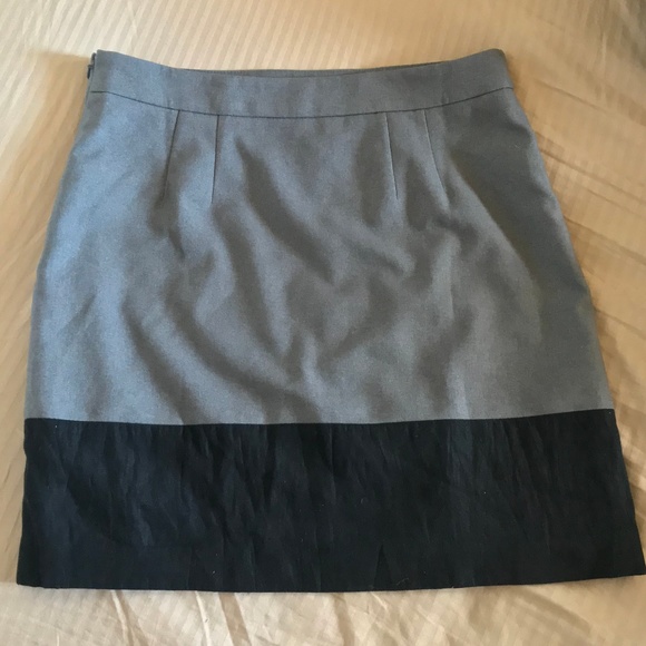 Gray and Black Knee-Length Skirt - Picture 2 of 5